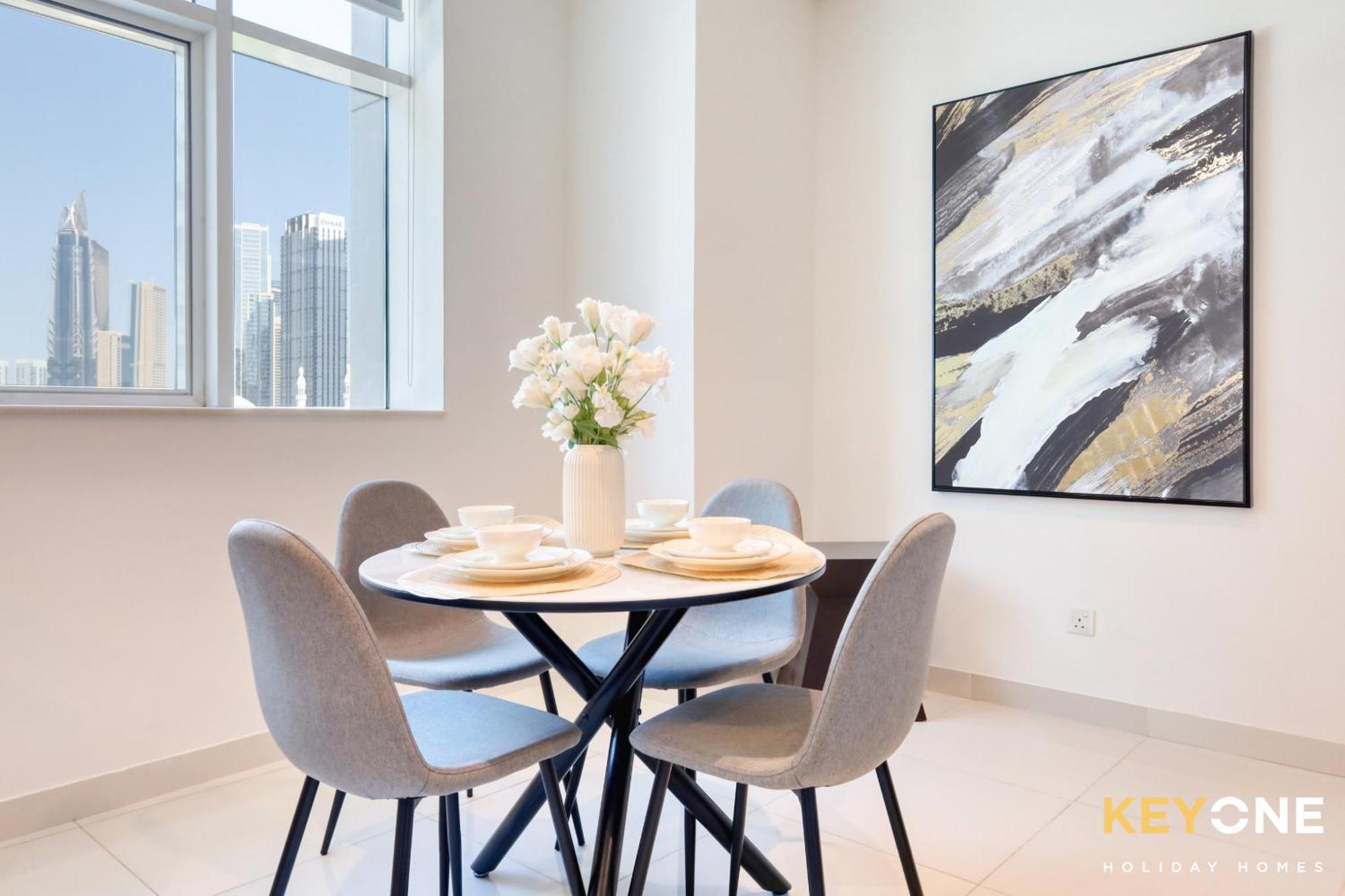 The Cosmopolitan Serene Living In A One Bedroom Apartment *