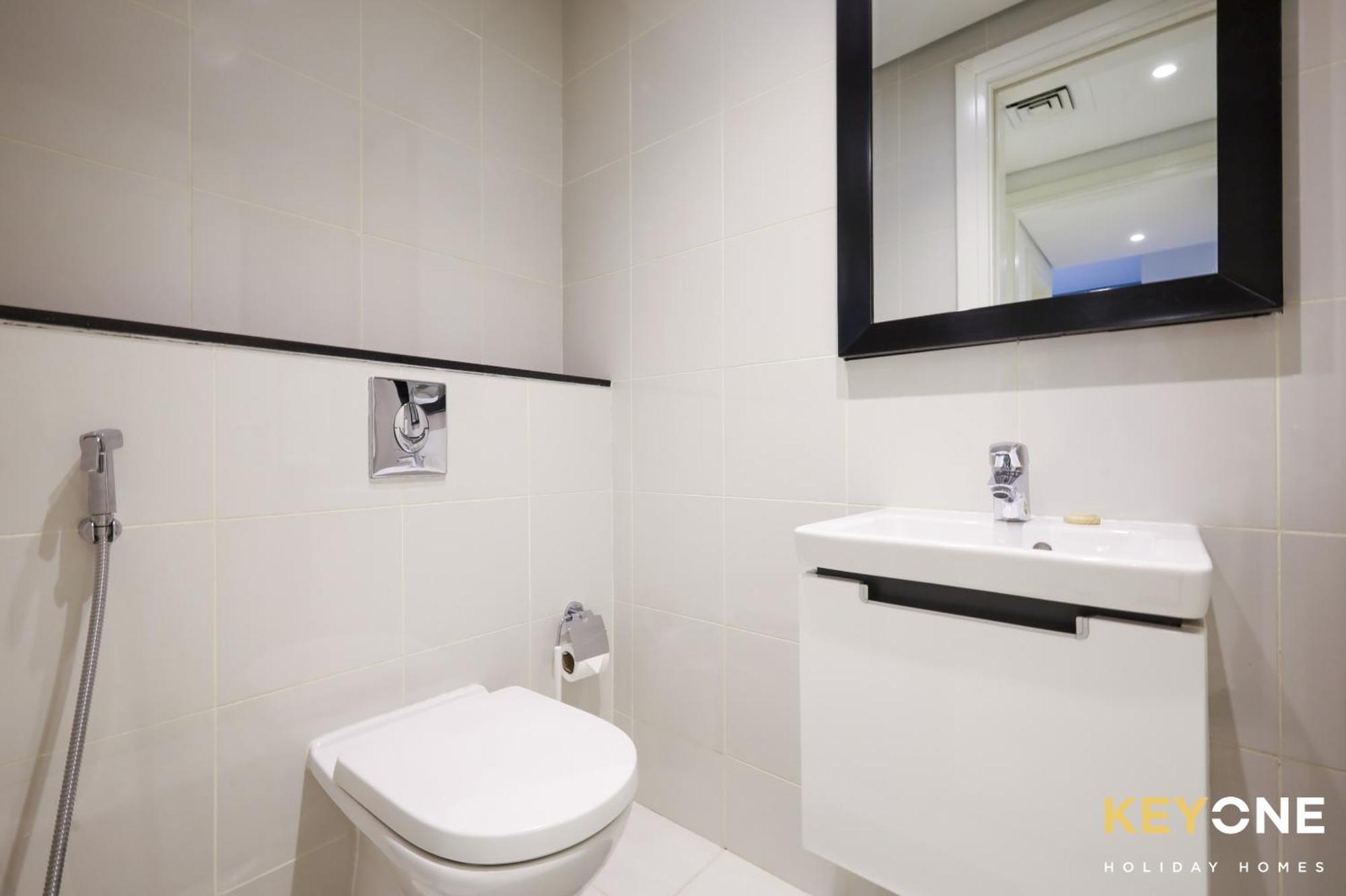 The Cosmopolitan Serene Living In A One Bedroom Apartment