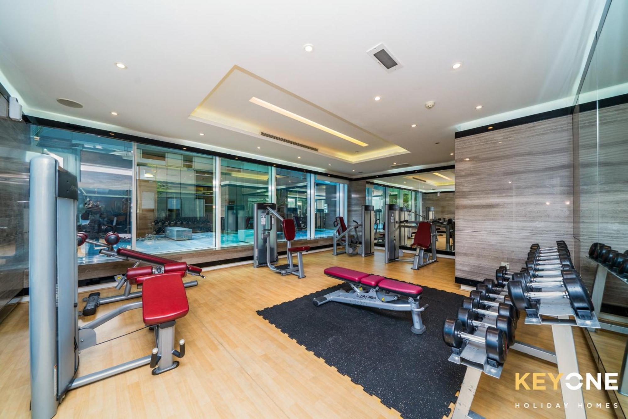 The Cosmopolitan Serene Living In A One Bedroom Apartment Dubai
