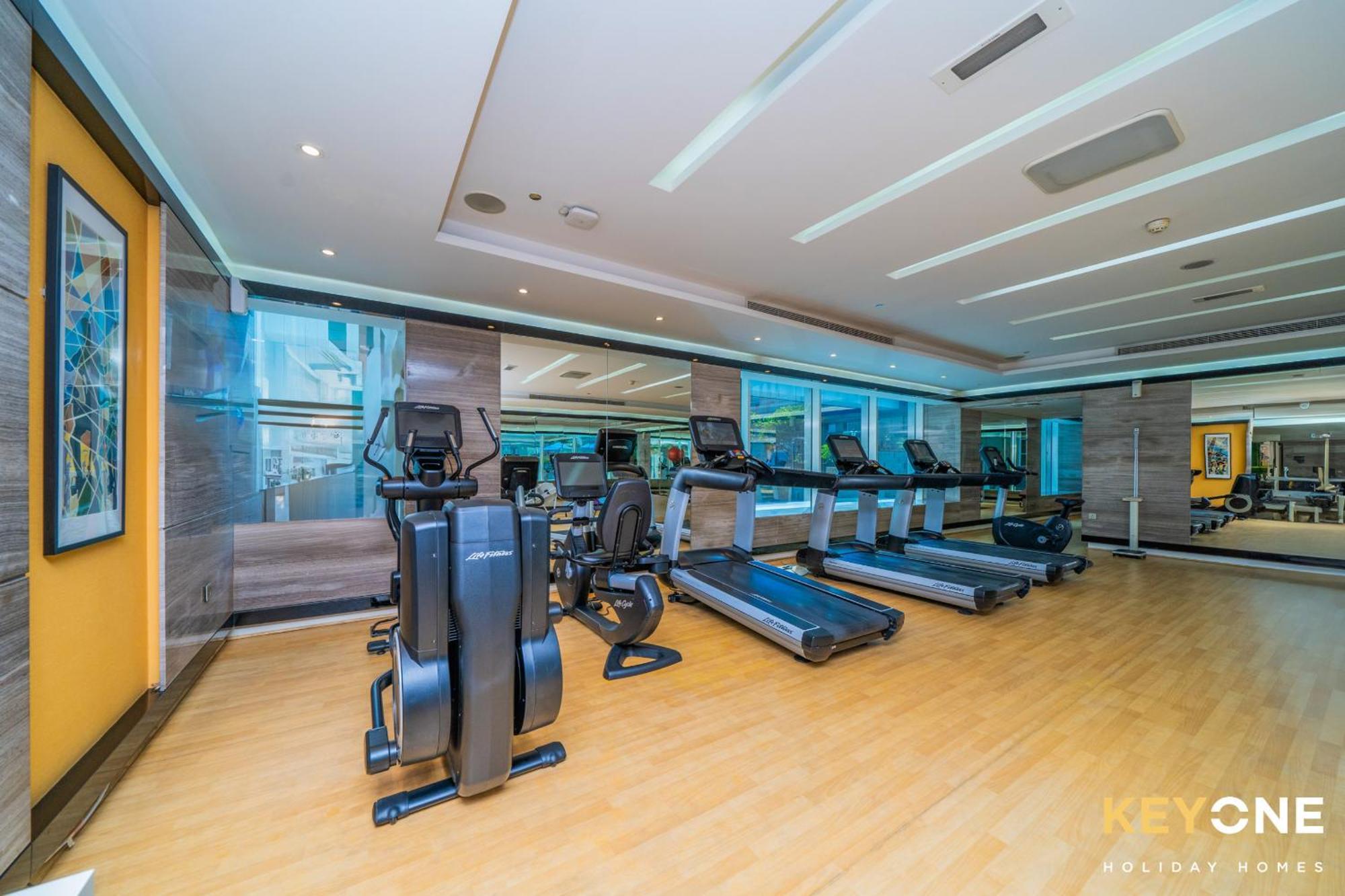 The Cosmopolitan Serene Living In A One Bedroom Dubai